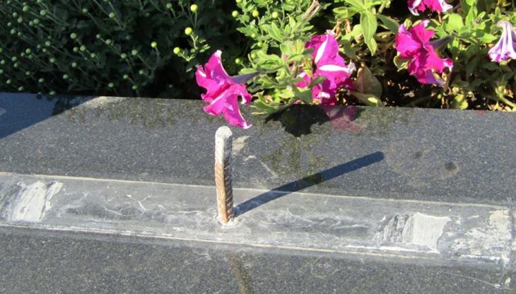 Із приужгородського кладовища вандали викрадають надгробки - фото 2