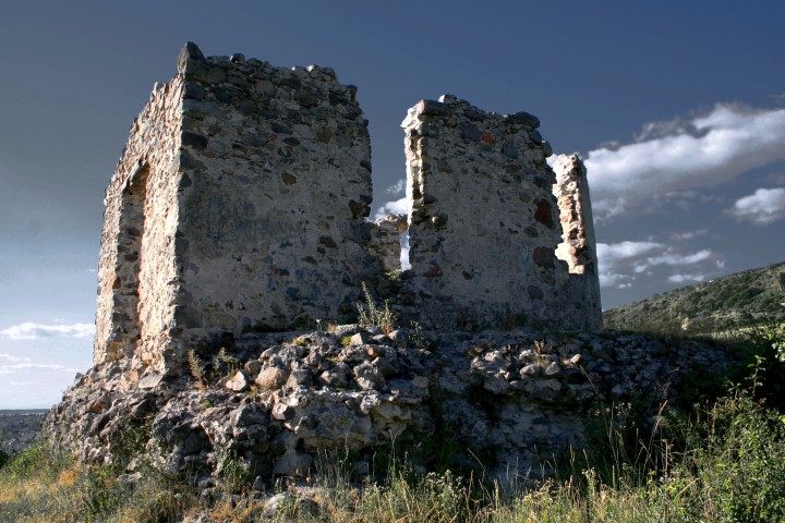 Які моторошні таємниці поховали руїни Середнянського замку на Закарпатті - фото 2