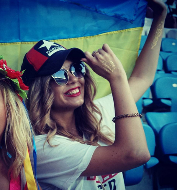 Найкрасивіші фанатки Суперкубку України - фото 11