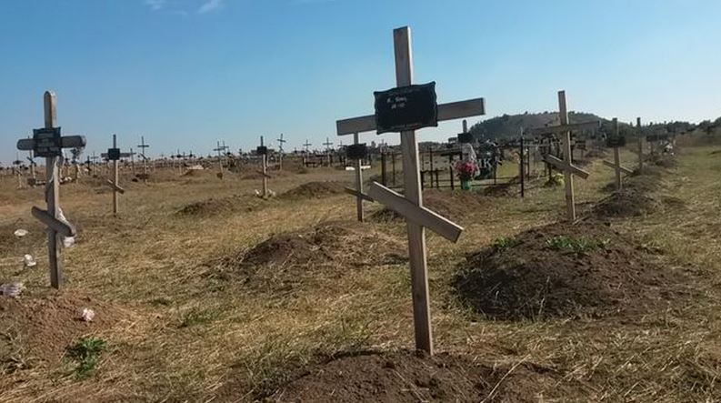 За рік кладовище терористів у Донецьку розрослося втричі і займає сім гектарів - фото 3