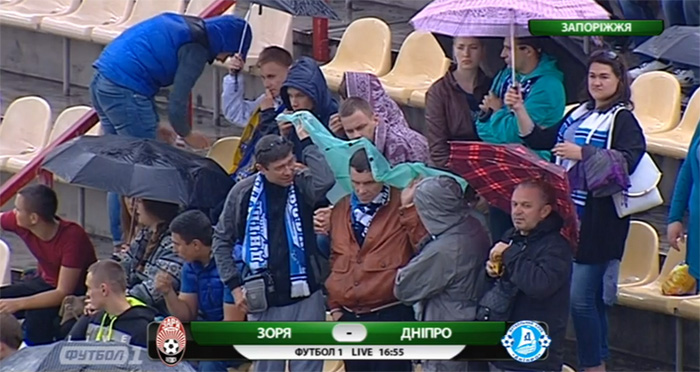 Як виглядає "Славутич-Арена" під дощем перед матчем "Зоря" - "Дніпро" - фото 2