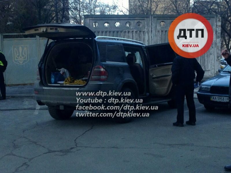 У Києві з переслідуванням поліція затримала автовикрадачів - фото 1
