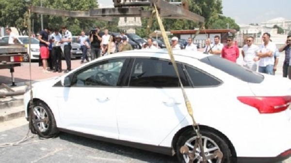 Турист у Стамбулі продемонстрував чудеса паркування (ФОТО) - фото 1
