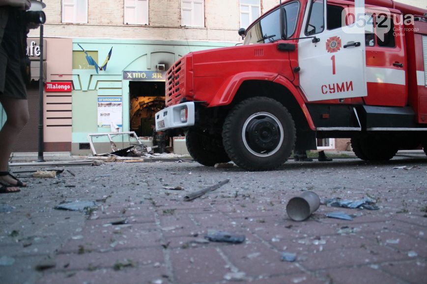 Міліція відкрила кримінальне провадження щодо вибуху у офісі сумської "Свободи" (ФОТО) - фото 4