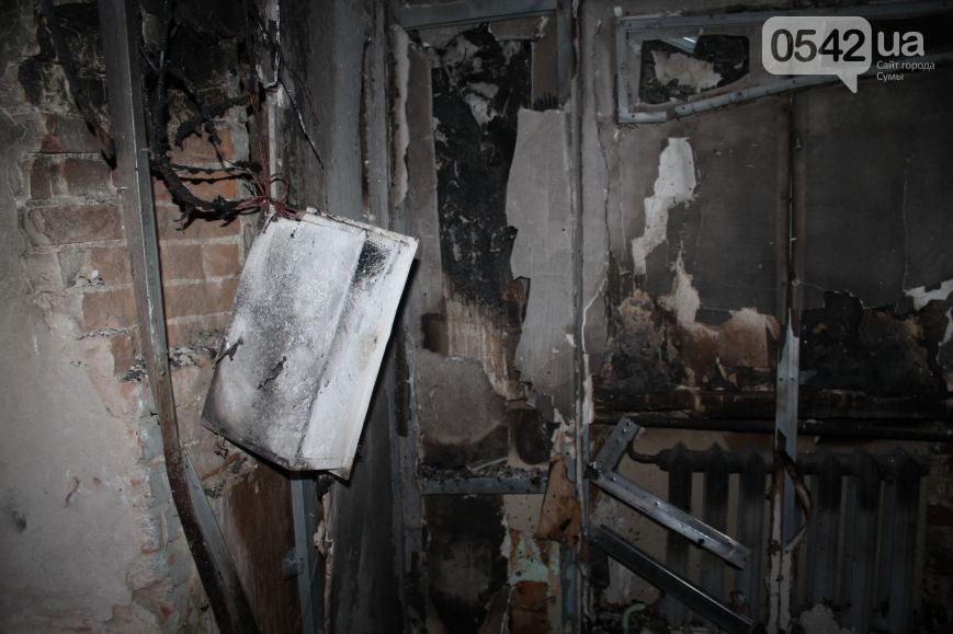 Міліція відкрила кримінальне провадження щодо вибуху у офісі сумської "Свободи" (ФОТО) - фото 10