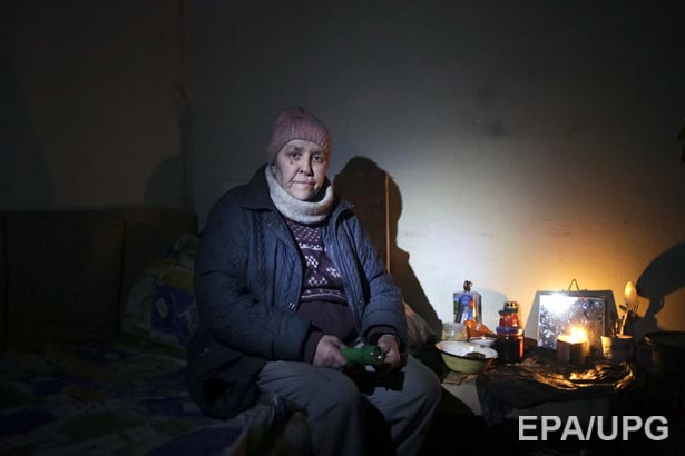 Зворушливі фото. Старі та війна на Донбасі (ФОТО) - фото 14