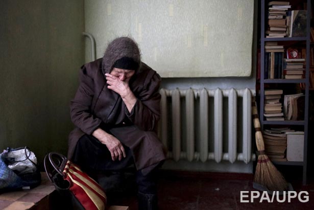 Зворушливі фото. Старі та війна на Донбасі (ФОТО) - фото 11