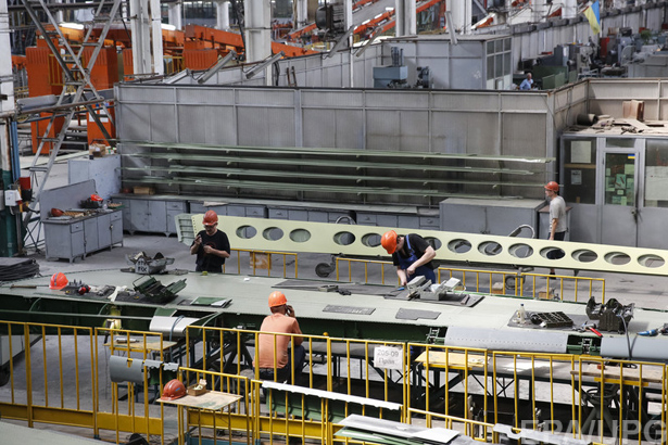 Як будують нові літаки на заводі Антонова - фото 14