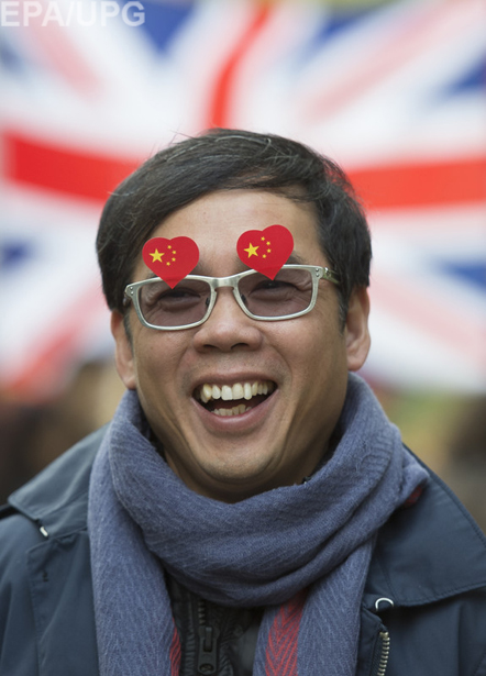 Китайському лідеру влаштували в Лондоні королівський прийом (ФОТОРЕПОРТАЖ) - фото 4