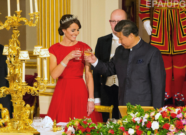 Китайському лідеру влаштували в Лондоні королівський прийом (ФОТОРЕПОРТАЖ) - фото 14