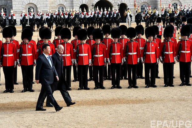 Китайському лідеру влаштували в Лондоні королівський прийом (ФОТОРЕПОРТАЖ) - фото 10