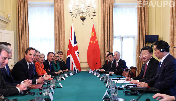 Китайському лідеру влаштували в Лондоні королівський прийом (ФОТОРЕПОРТАЖ) - фото 20