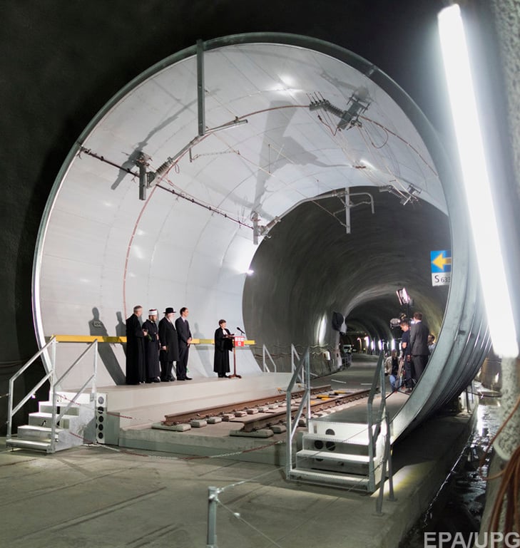 Як у Швейцарії відкривався найдовший у світі залізничний тунель (ФОТОРЕПОРТАЖ) - фото 5