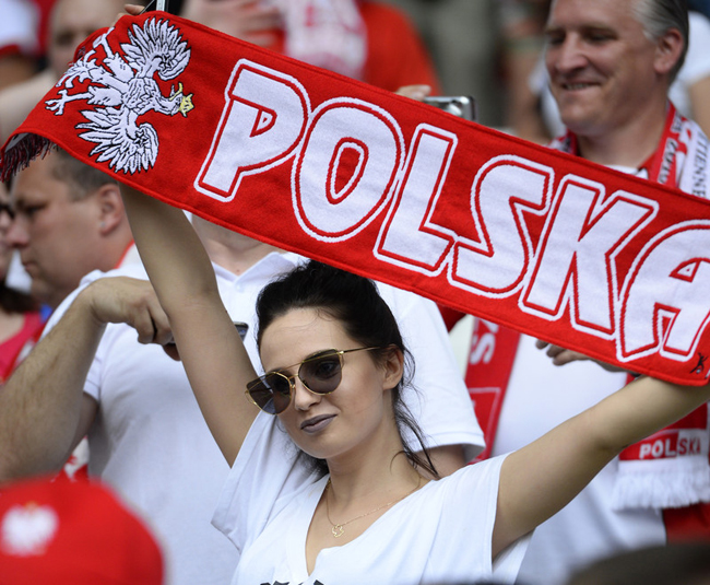 Швейцарія зустрічається з Польщею в 1/8 фіналу (ХРОНІКА) - фото 1