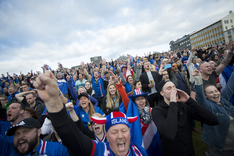 Як Ісландія зійшла з розуму після перемоги збірної над Англією - фото 1