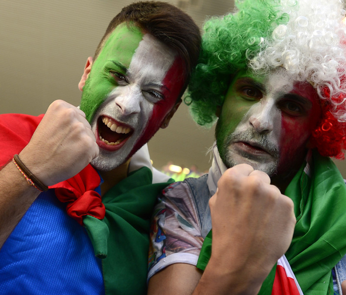 Як розмальовані італійці вболівають за збірну на Євро - фото 2