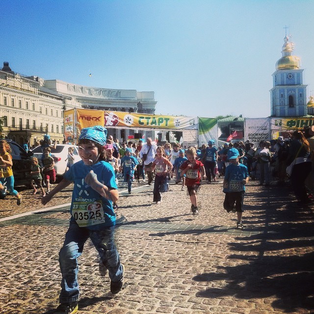У Києві пройшов щорічний "Пробіг під каштанами" (ФОТО) - фото 8