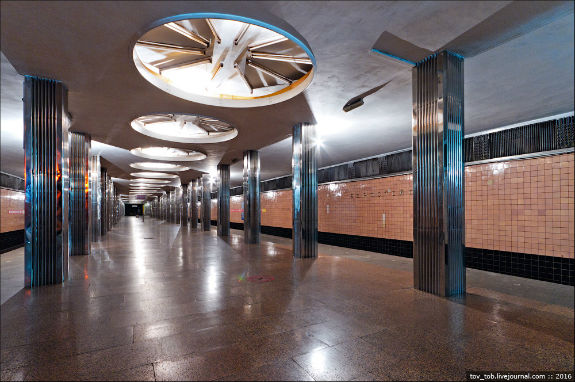 Зачароване метро Києва: як виглядають станції вночі  - фото 5