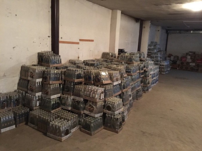На Закарпатті знайшли підробний алкоголь на понад мільйон гривень - фото 1