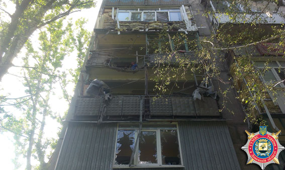 Як бойовики знищували житлові будинки у Авдіївці (ФОТО) - фото 2