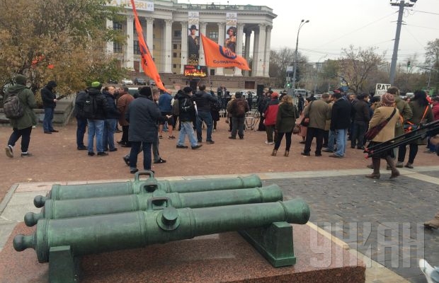 У Москві проходить пікет проти вторгнення Росії в Україну і Сирію - фото 6