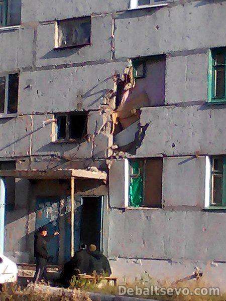 Мешканці Дебальцевого показали, як бойовики "відновили" місто (ФОТО, ВІДЕО) - фото 4