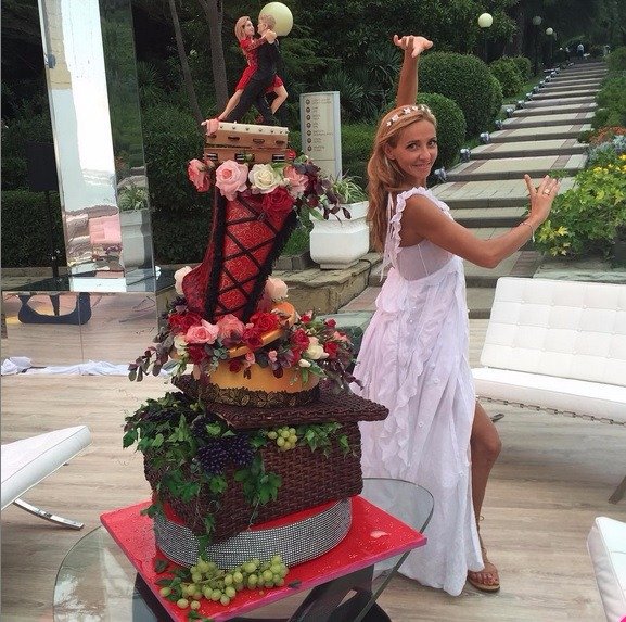 Соцмережі приголомшив розкішний торт з весілля Пєскова - фото 1