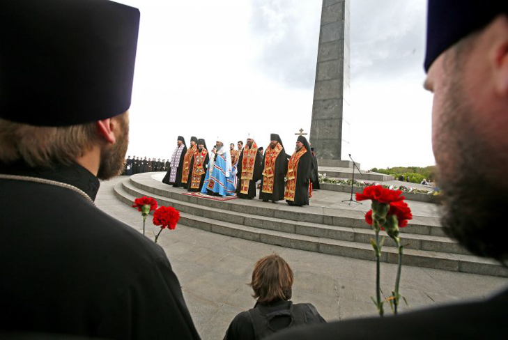 Як пам'ятали і примирювалися сьогодні в Україні - фото 1