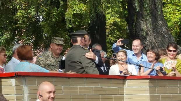 Вакарчук прийшов на перший дзвоник у військовий ліцей - фото 1
