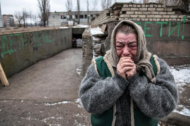 Зворушливі фото. Старі та війна на Донбасі (ФОТО) - фото 3