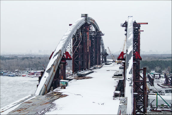 Краса і злидні Подільського мосту у Києві  - фото 6