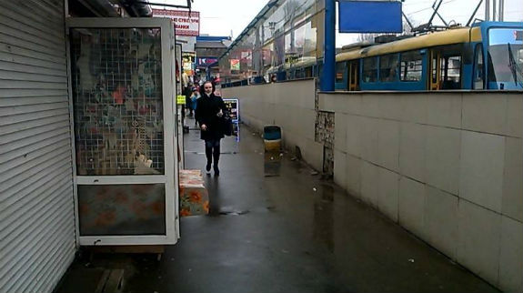 Як біля залізничного вокзалу у Києві утворилася торгівельна клоака  - фото 4