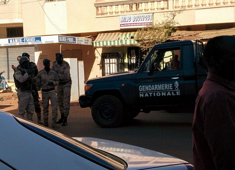Антитерористична операція в Малі: що відбувається біля захопленого готелю - фото 3