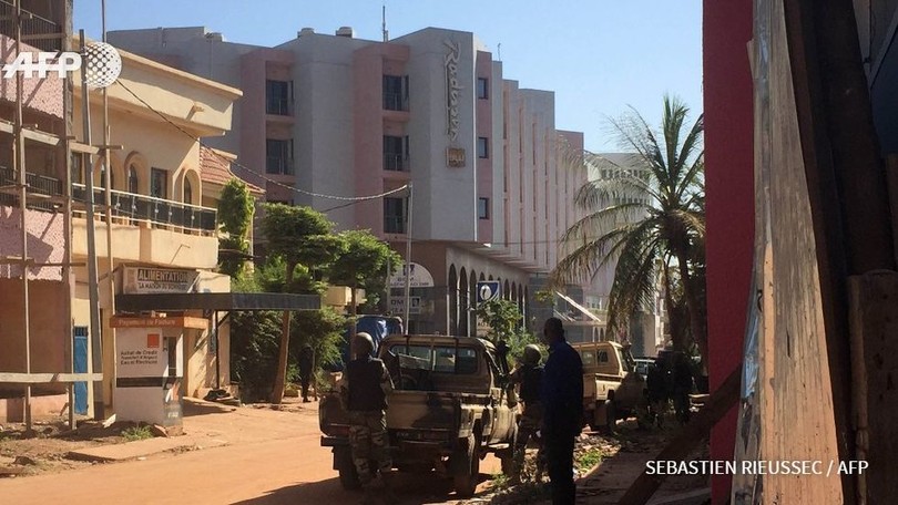 Антитерористична операція в Малі: що відбувається біля захопленого готелю - фото 2