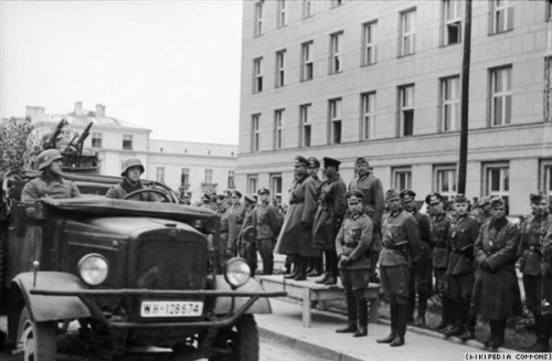 "Парад переможців" у Бресті: Як радянські армійці браталися з фашистам - фото 3