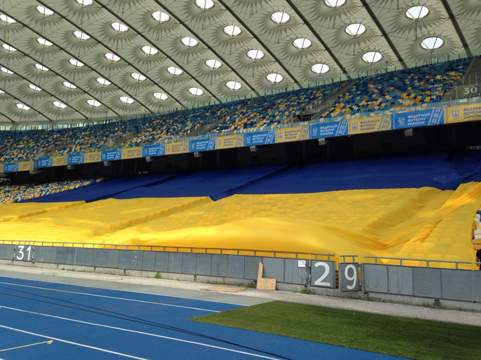 На "Олімпійському" сьогодні розгорнуть величезний прапор України - фото 1