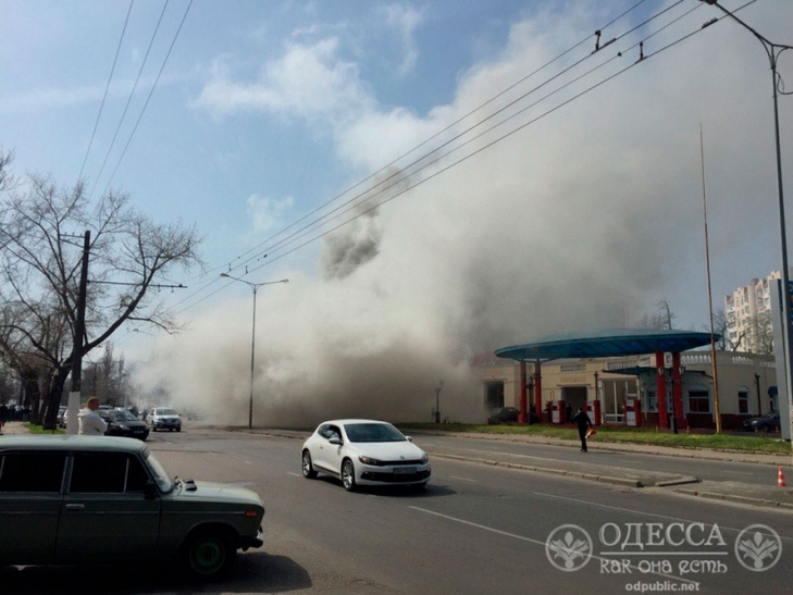 В Одесі сталася пожежа в магазині - фото 1