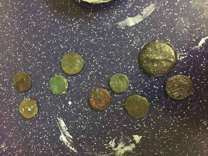 В аеропорту "Одеса" спецслужби запобігли контрабанді старовинних монет - фото 1