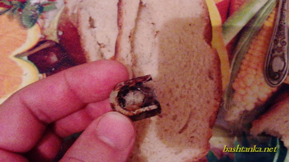 На Миколаївщині чоловік знайшов металеву набійку у хлібі