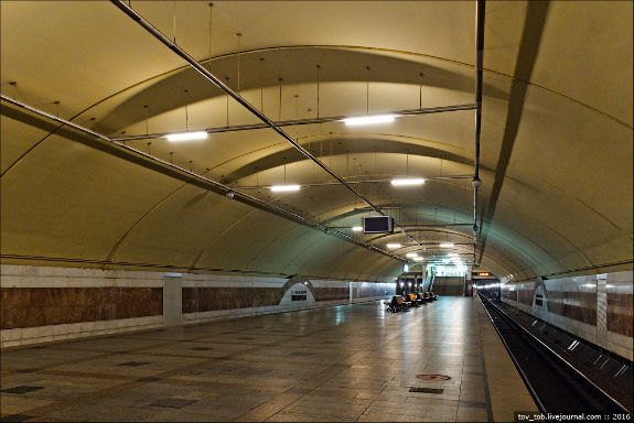 Зачароване метро Києва: як виглядають станції вночі  - фото 2