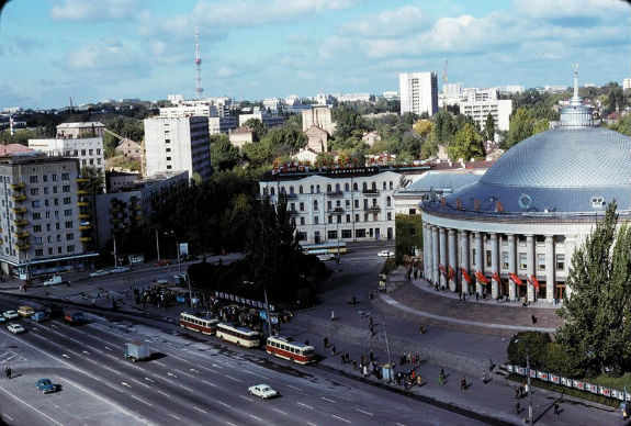 Як виглядала площа Перемоги в Києві 40 років тому  - фото 2