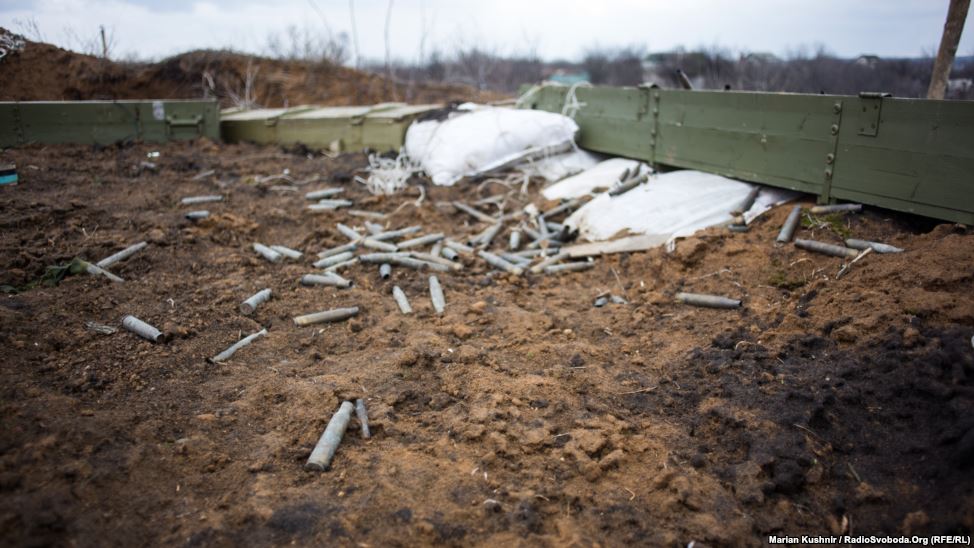 Як українські бійці боронять країну на "нульовому" посту біля Авдіївки (ФОТО) - фото 4