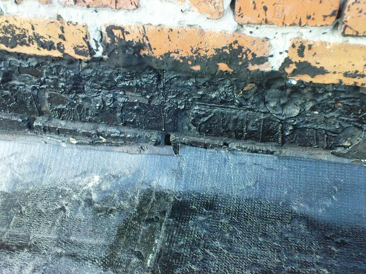 Полтавське Управління ЖКГ ремонтує дахи лише у паперових звітах - фото 2