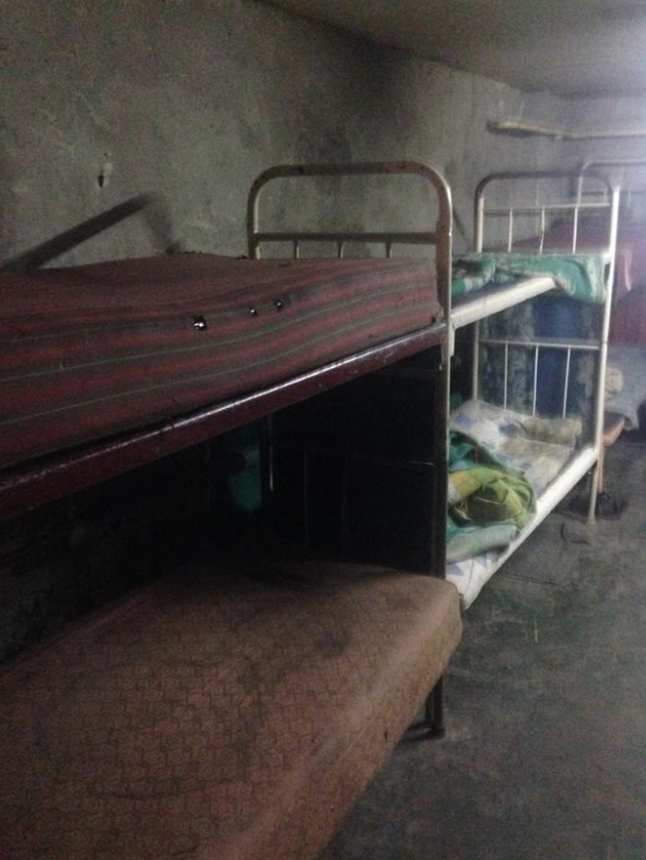 З'явилися фото підвалу для полонених в окупованому Луганську - фото 2