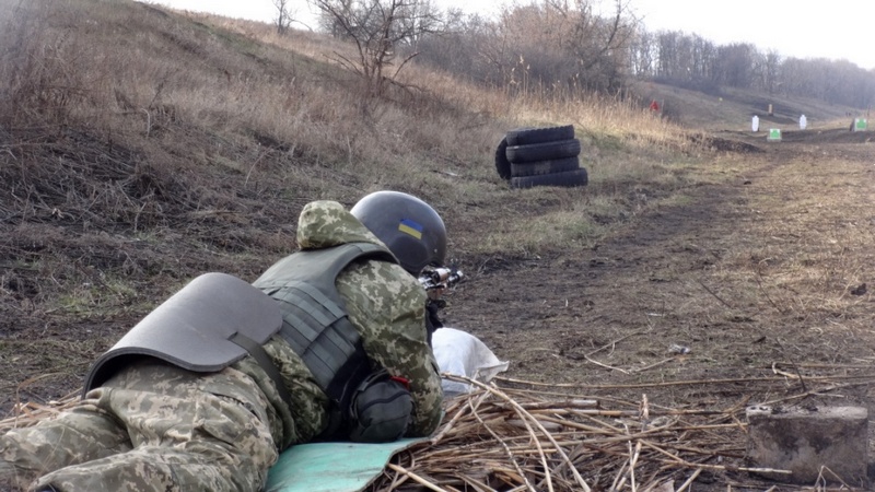 Дніпропетровські десантники тренуються в зоні АТО - фото 2