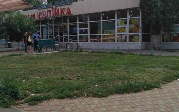 В одеському супермаркеті шукають бомбу - фото 1