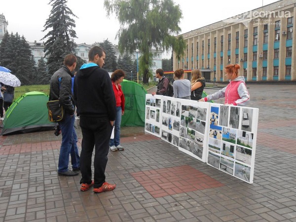 У Дніпродзержинську проти мера організували наметовий Майдан (ФОТО) - фото 2