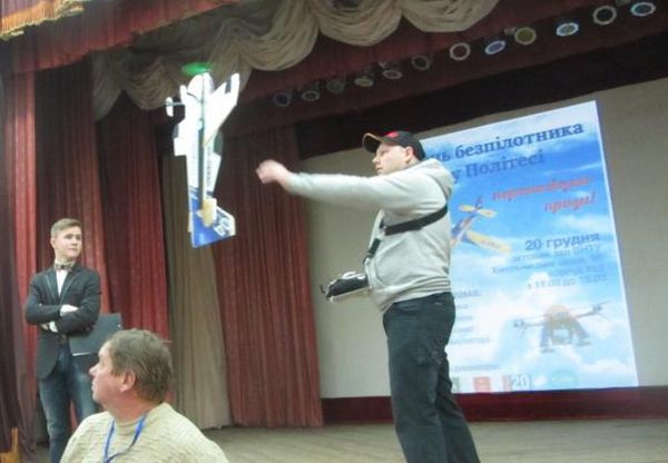 Вінничан навчали керувати дронами - фото 1