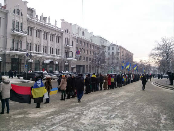 У Харкові до Дня соборності України утворили Ланцюг єднання - фото 5