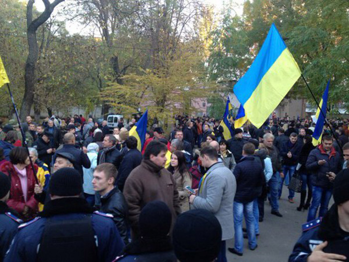 Прихильники Боровика помітингували під судом і пішли до Саакашвілі - фото 4